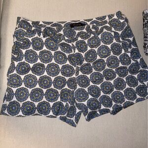 Patterned shorts